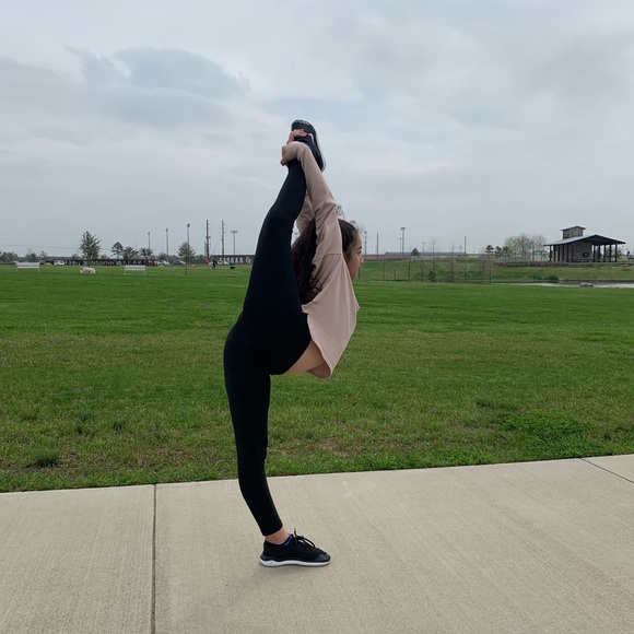 Meet your Posher, Gia bella - Picture 1 of 1